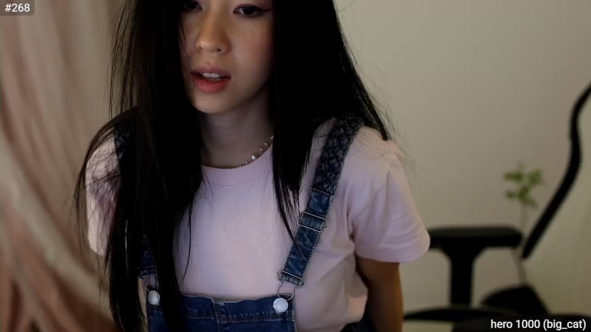 Gallery image thumbnail from daisii's myfreecams stream on, 01/09/2025, 07:27 image 10 of 20