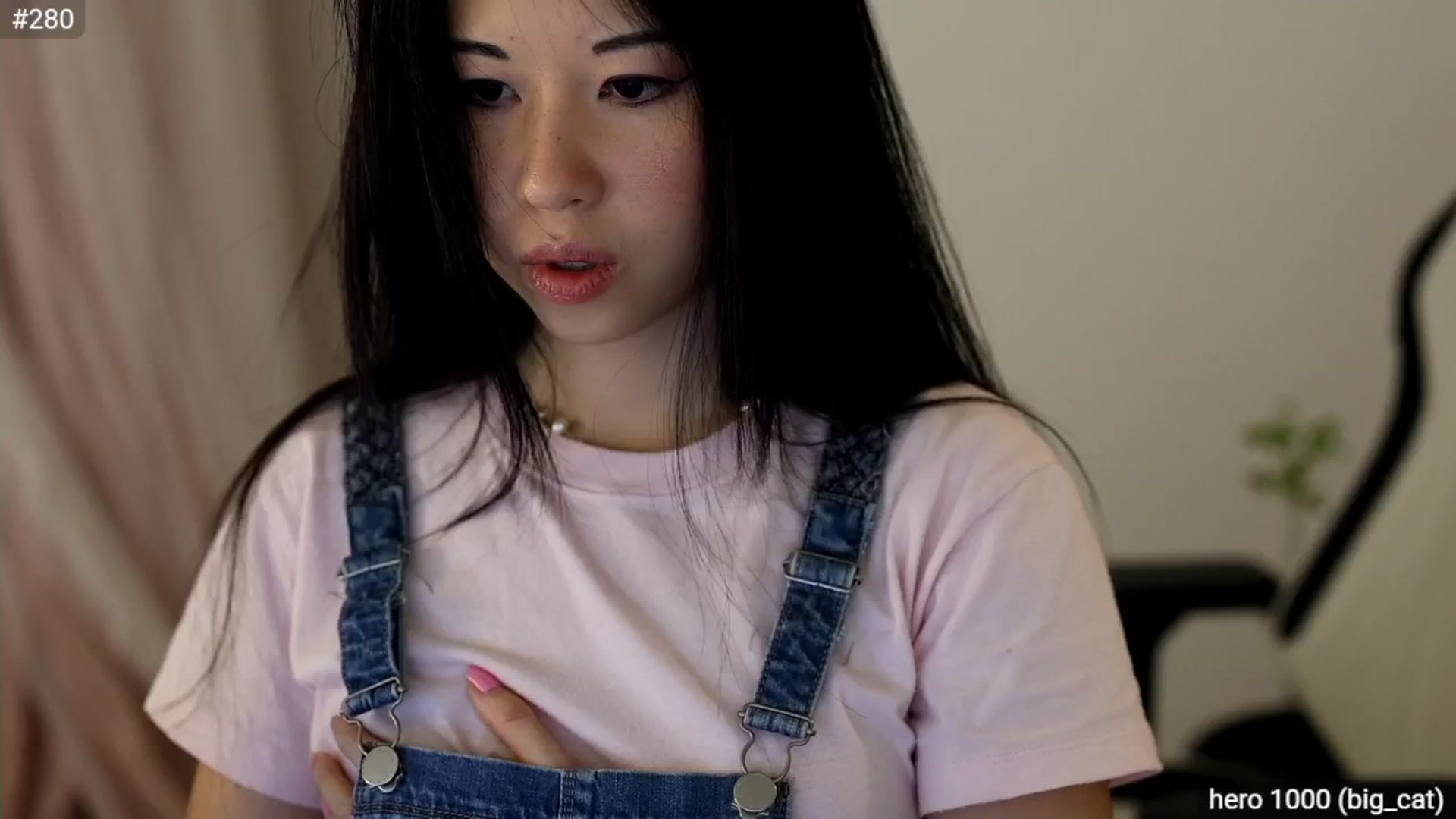 Gallery image thumbnail from daisii's myfreecams stream on, 01/09/2025, 07:27 image 9 of 20