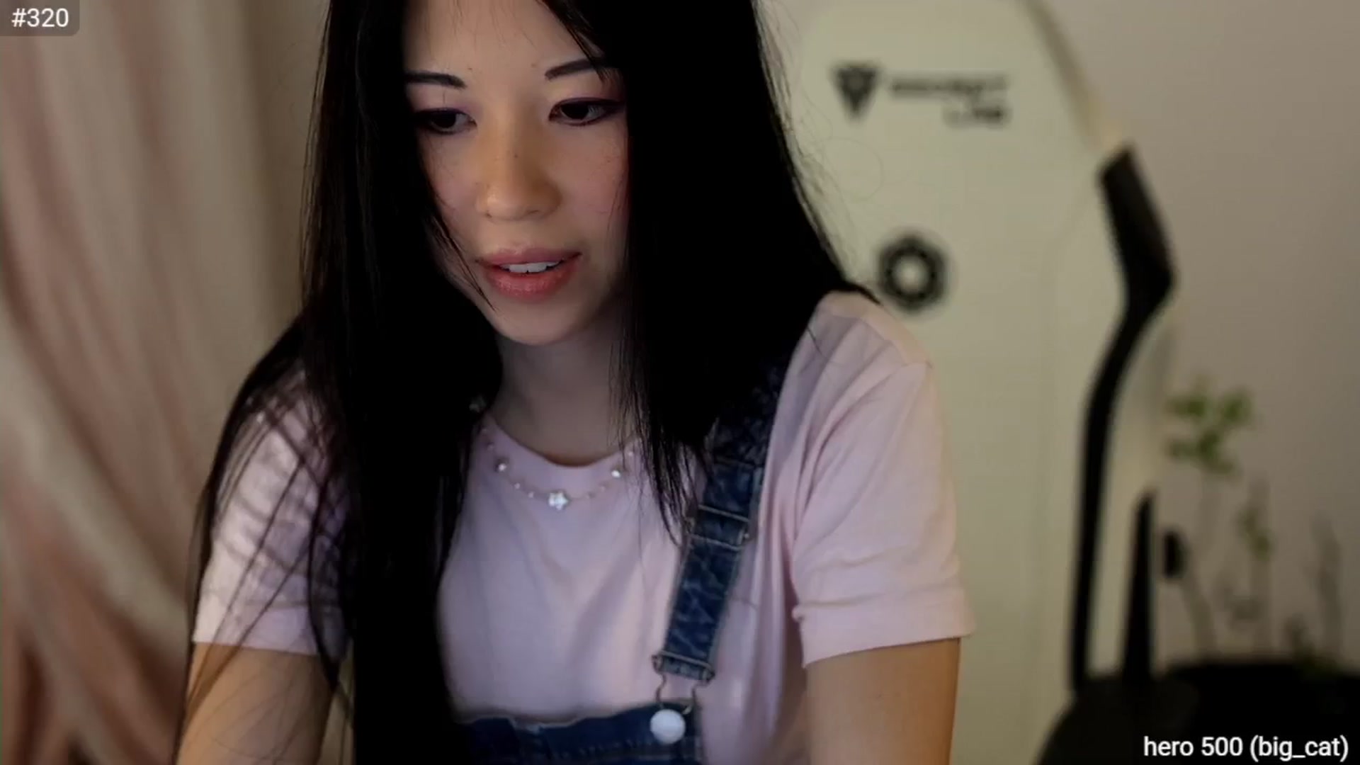 Gallery image thumbnail from daisii's myfreecams stream on, 01/09/2025, 07:27 image 3 of 20