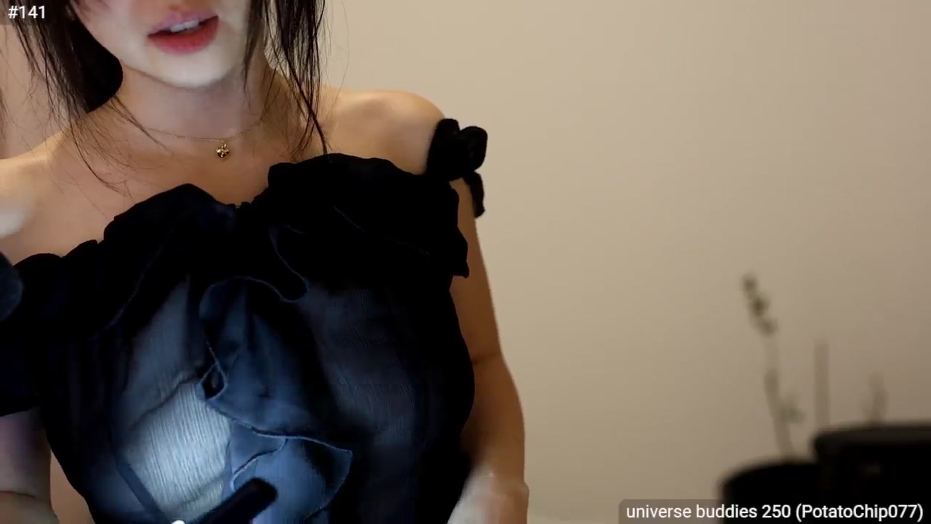 Gallery image thumbnail from daisii's myfreecams stream on, 01/17/2025, 06:23 image 8 of 20