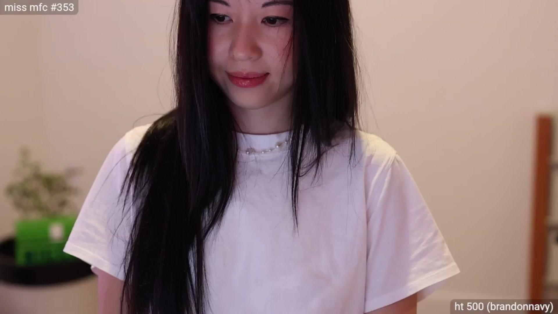 Gallery image thumbnail from daisipi3's myfreecams stream on, 12/29/2024, 05:51 image 6 of 20