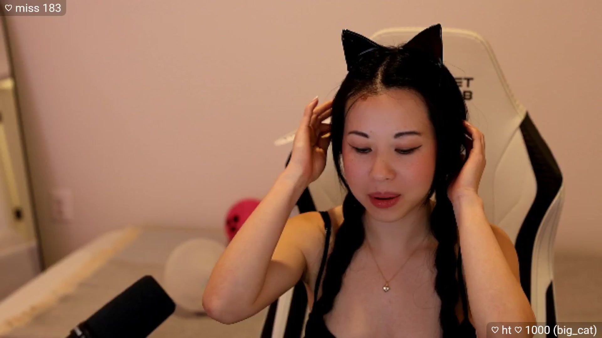 Gallery image thumbnail from daisipi3's myfreecams stream on, 03/15/2025, 07:09 image 9 of 20