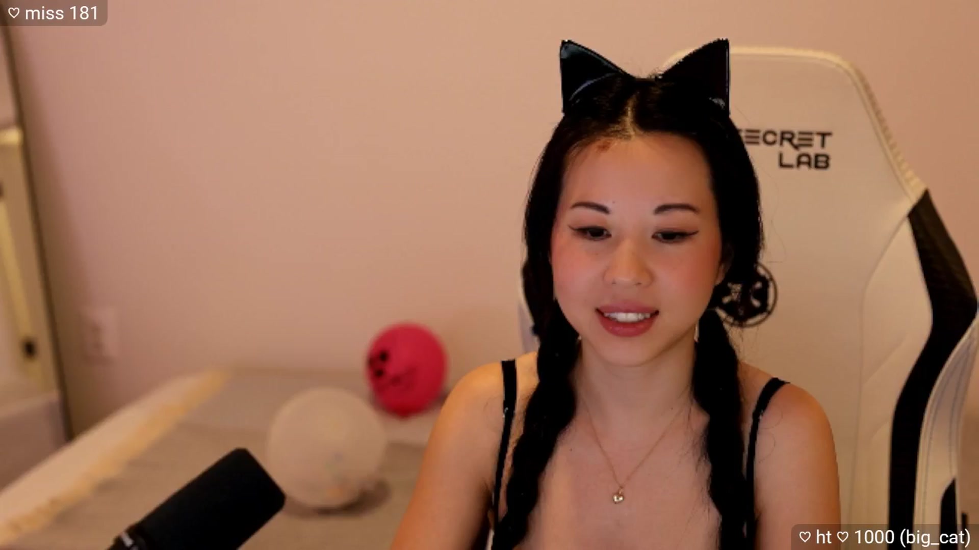Gallery image thumbnail from daisipi3's myfreecams stream on, 03/15/2025, 07:09 image 6 of 20