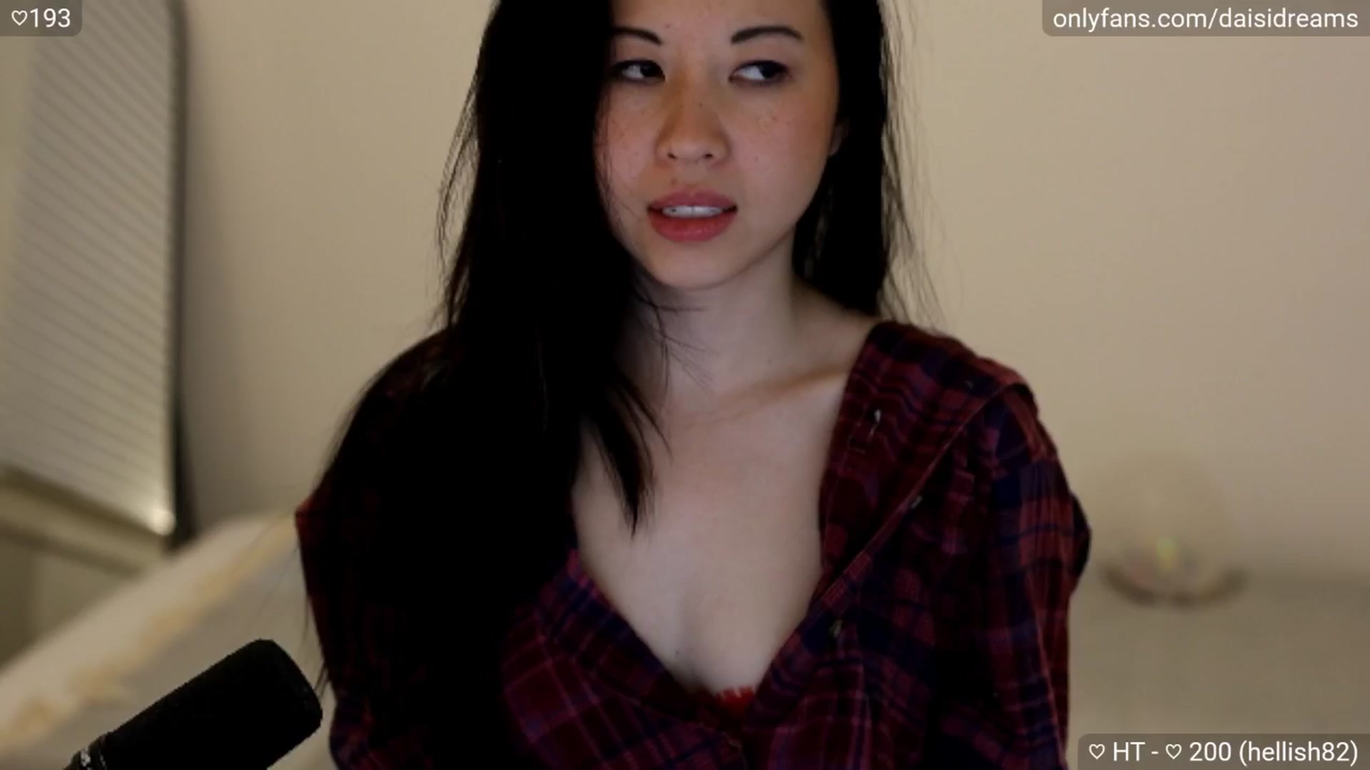 Gallery image thumbnail from daisipi3's myfreecams stream on, 03/20/2025, 05:13 image 17 of 20