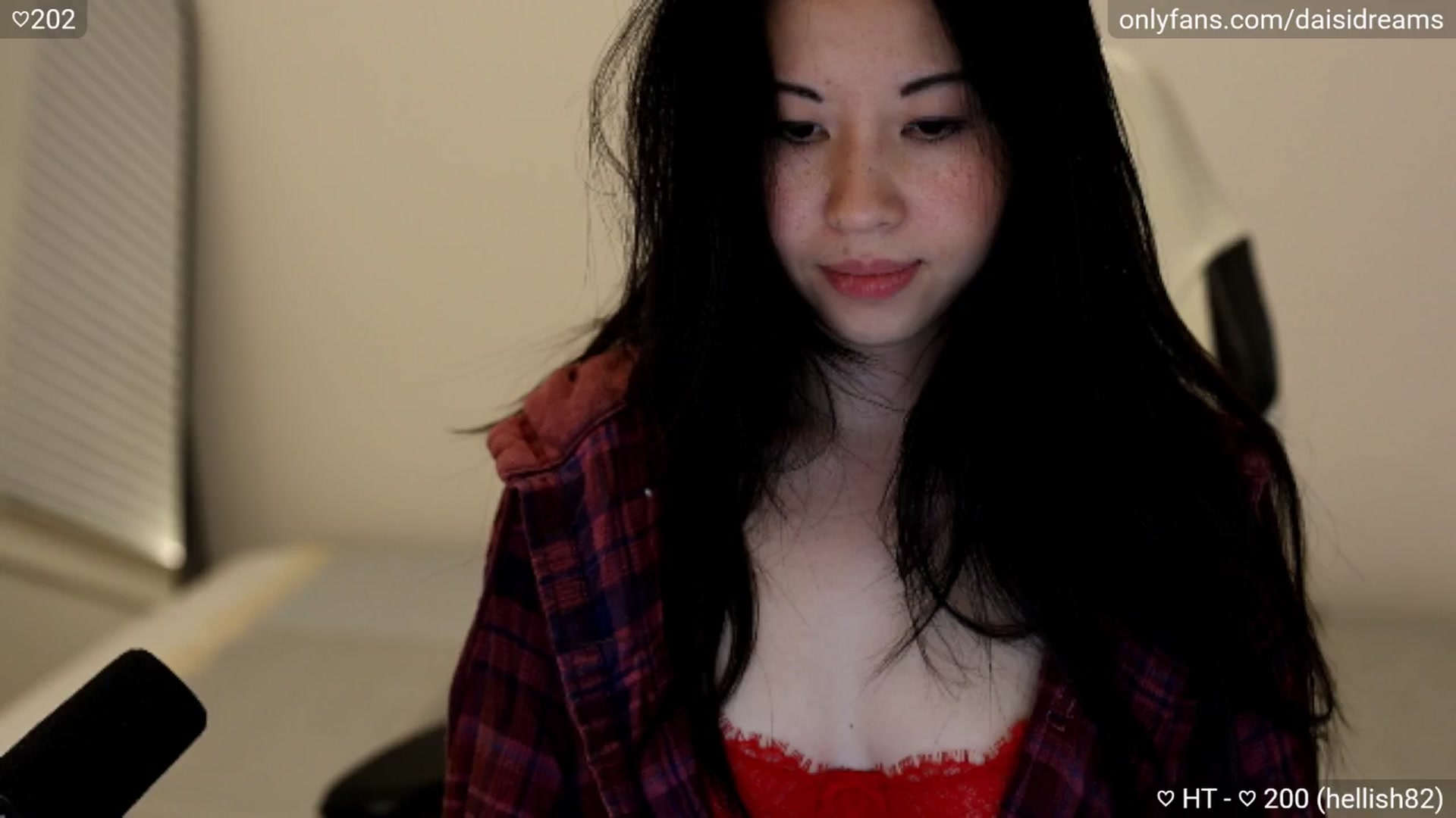 Gallery image thumbnail from daisipi3's myfreecams stream on, 03/20/2025, 05:13 image 3 of 20