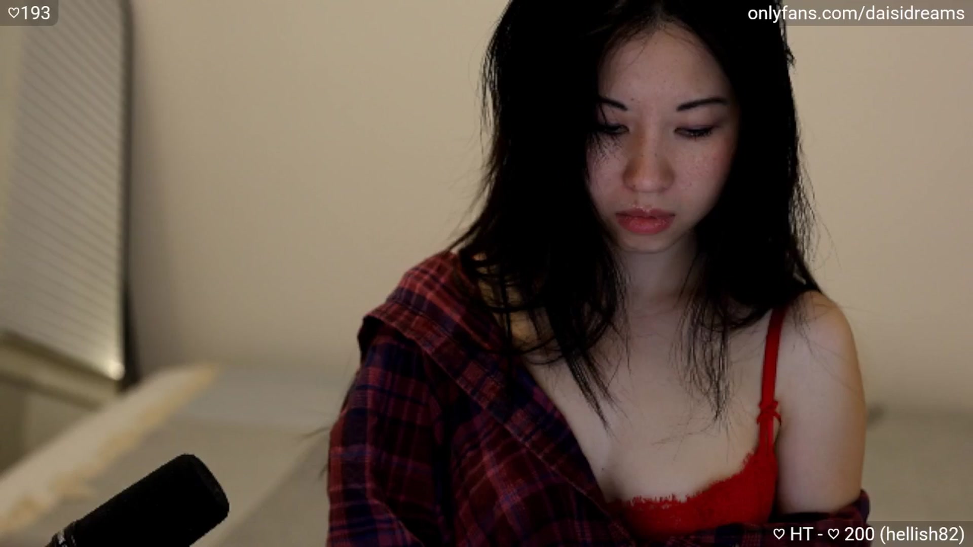 Gallery image thumbnail from daisipi3's myfreecams stream on, 03/20/2025, 05:13 image 16 of 20