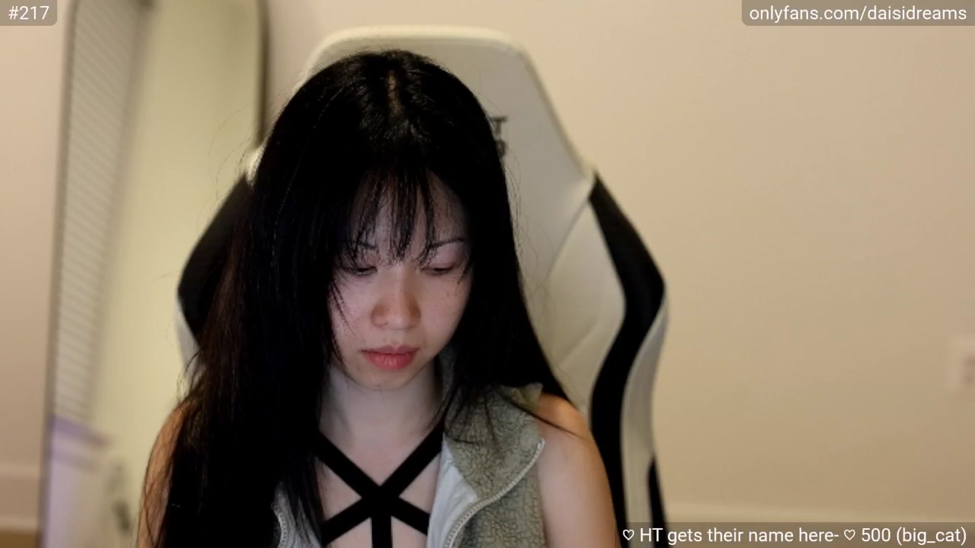 Gallery image thumbnail from daisipi3's myfreecams stream on, 03/26/2025, 05:51 image 2 of 20