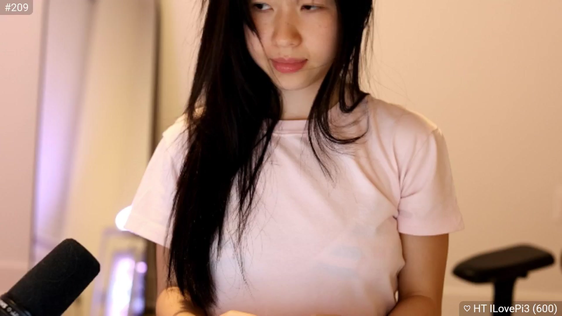 Gallery image thumbnail from daisipi3's myfreecams stream on, 03/27/2025, 04:04 image 18 of 20
