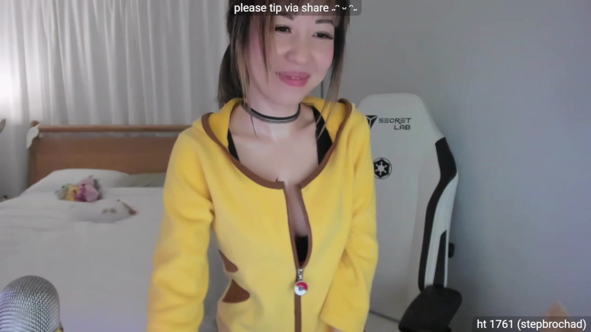 Gallery image thumbnail from daissss's myfreecams stream on, 01/11/2024, 04:02 image 11 of 20
