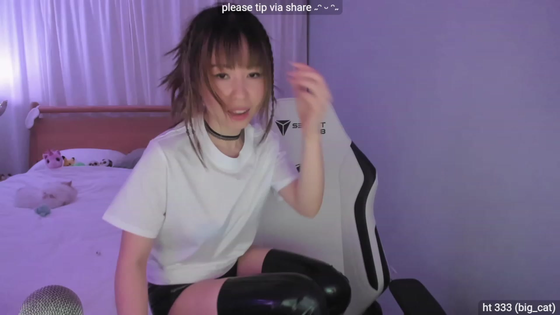 Gallery image thumbnail from daissss's myfreecams stream on, 01/13/2024, 02:18 image 2 of 20