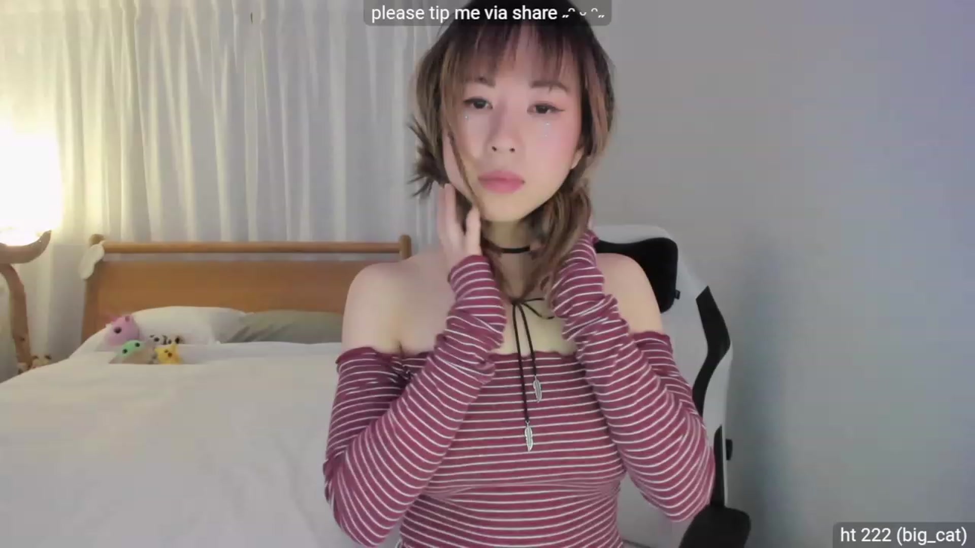 Gallery image thumbnail from daissss's myfreecams stream on, 01/15/2024, 23:52 image 2 of 20