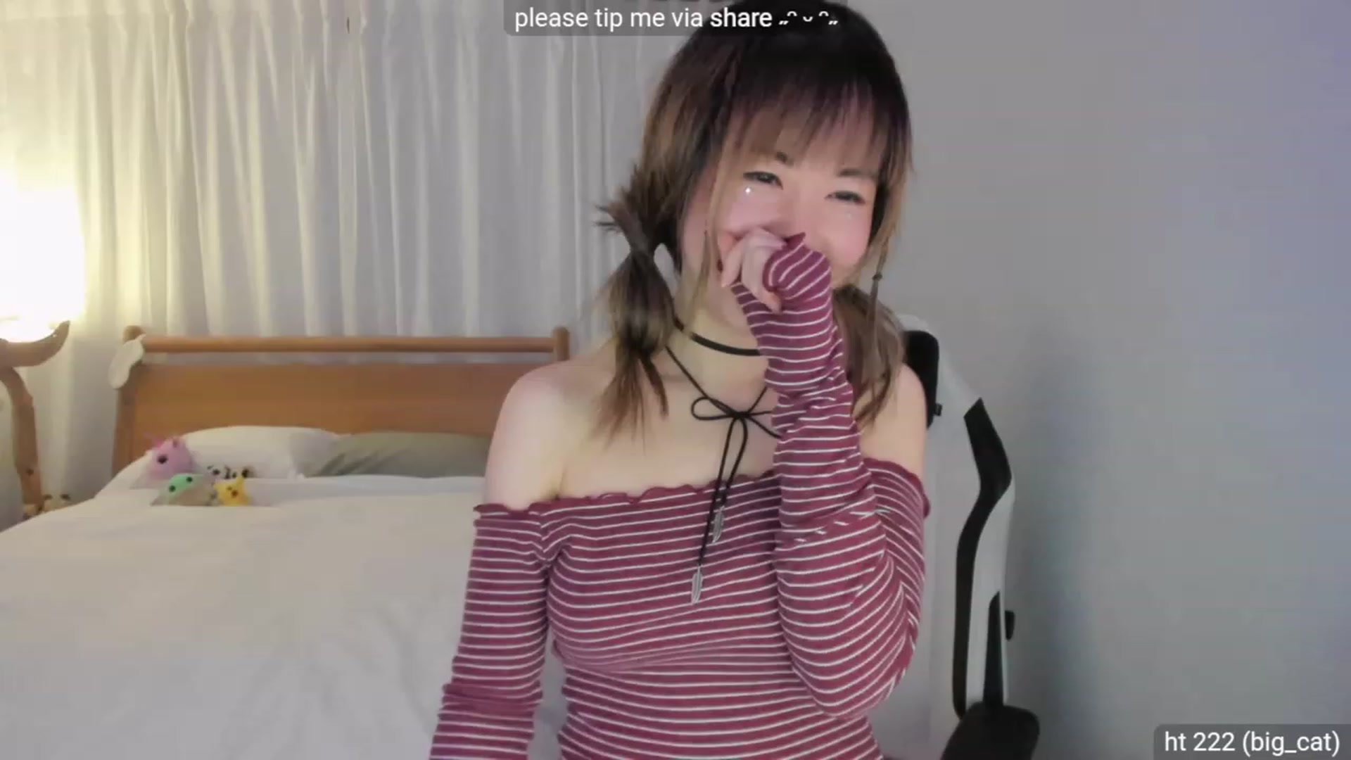 Gallery image thumbnail from daissss's myfreecams stream on, 01/15/2024, 23:52 image 3 of 20