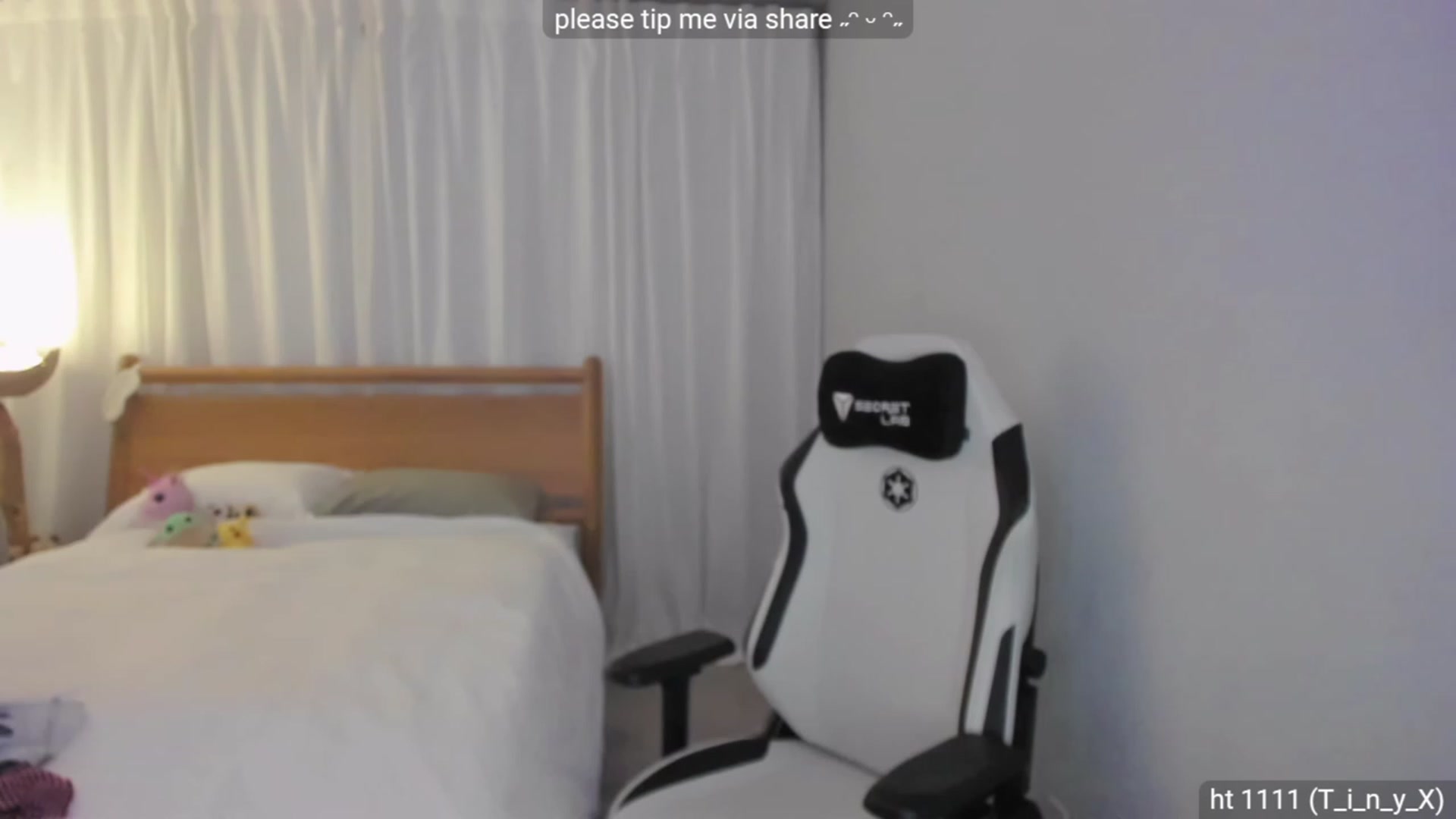Gallery image thumbnail from daissss's myfreecams stream on, 01/16/2024, 01:08 image 6 of 20