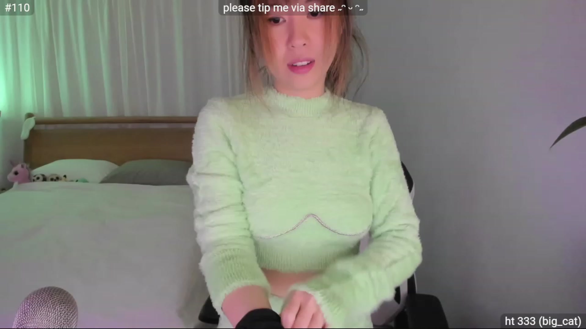 Gallery image thumbnail from daissss's myfreecams stream on, 01/17/2024, 03:08 image 10 of 20