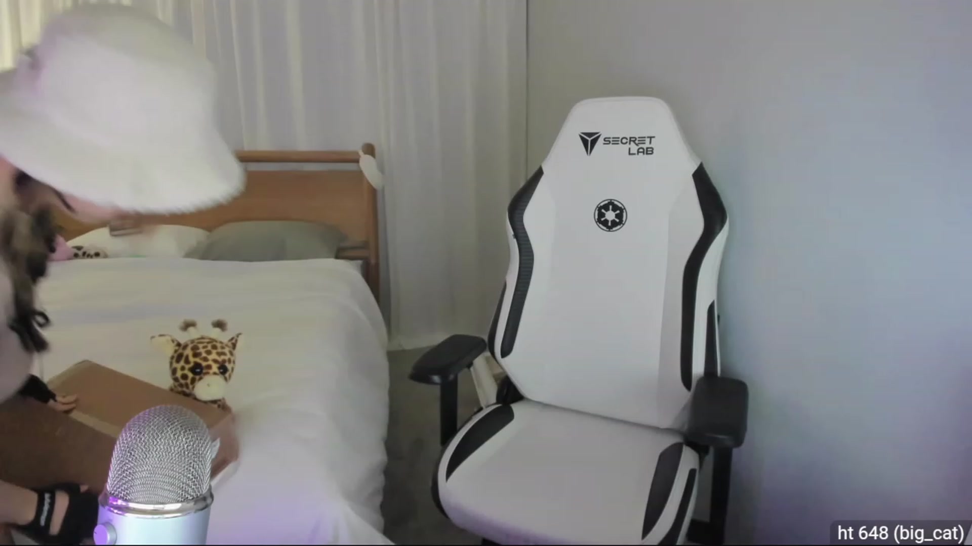Gallery image thumbnail from daissss's myfreecams stream on, 01/19/2024, 01:23 image 1 of 20