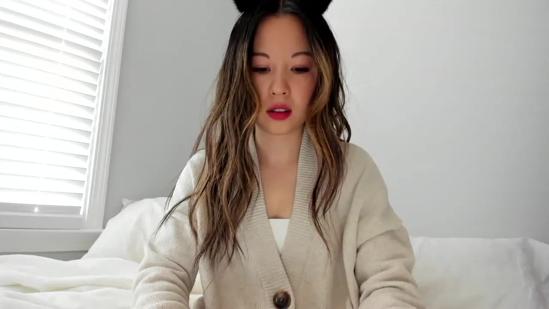 Gallery image thumbnail from daisypi3's myfreecams stream on, 12/15/2022, 20:37 image 1 of 20