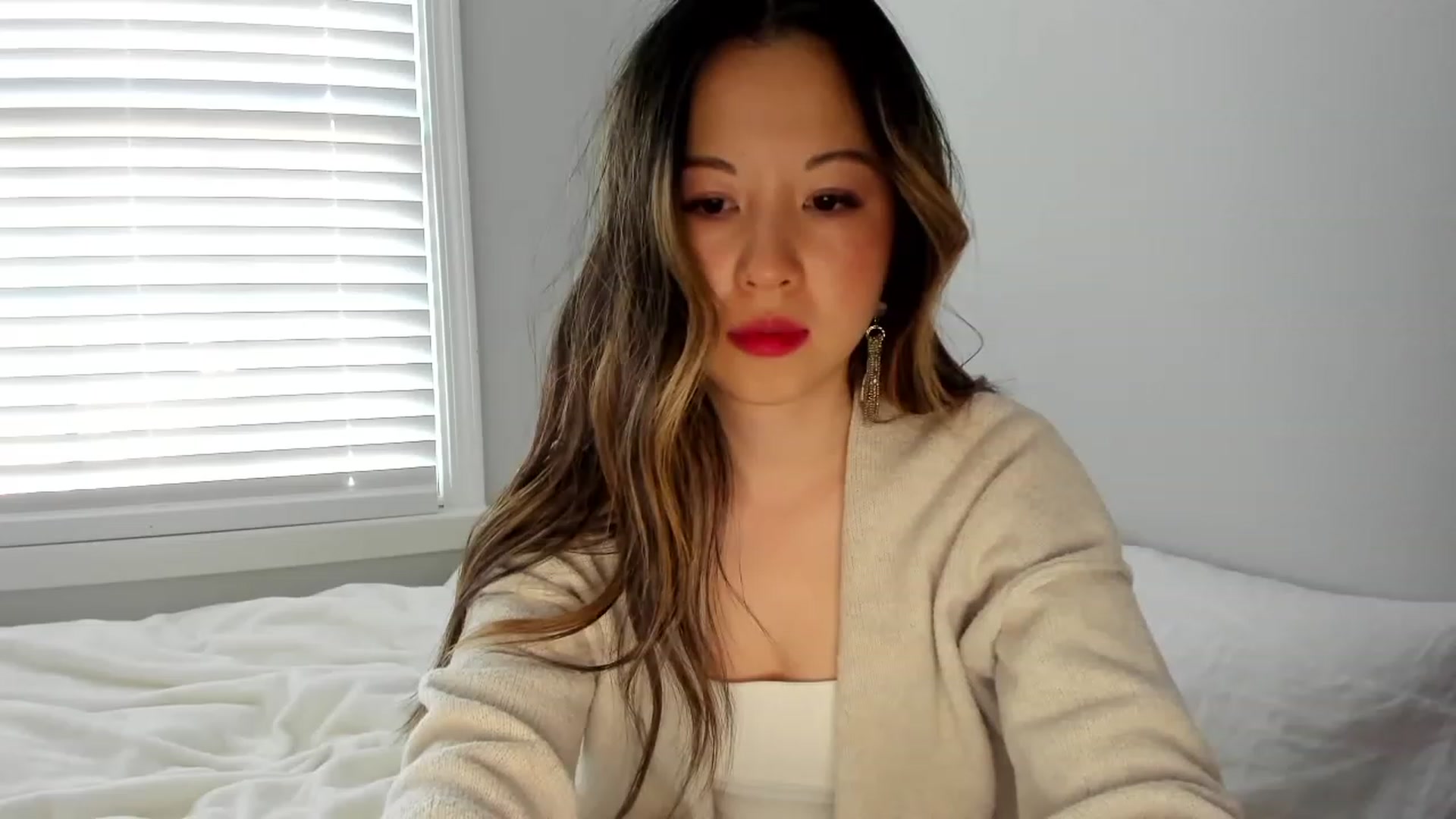 Gallery image thumbnail from daisypi3's myfreecams stream on, 12/15/2022, 20:58 image 16 of 20