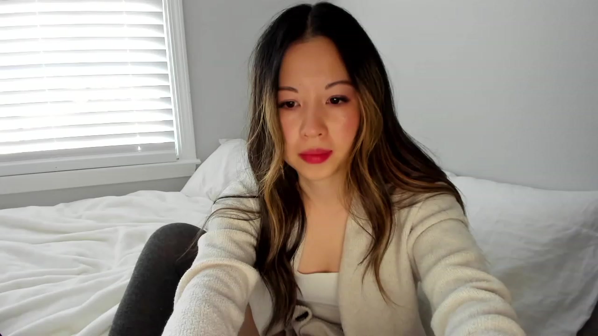 Gallery image thumbnail from daisypi3's myfreecams stream on, 12/15/2022, 20:58 image 2 of 20