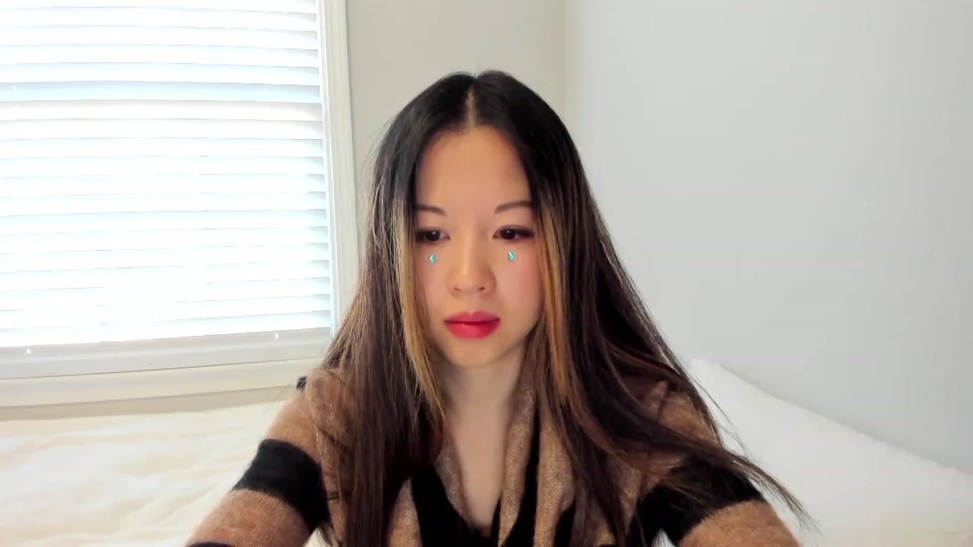 Gallery image thumbnail from daisypi3's myfreecams stream on, 12/16/2022, 18:31 image 8 of 20