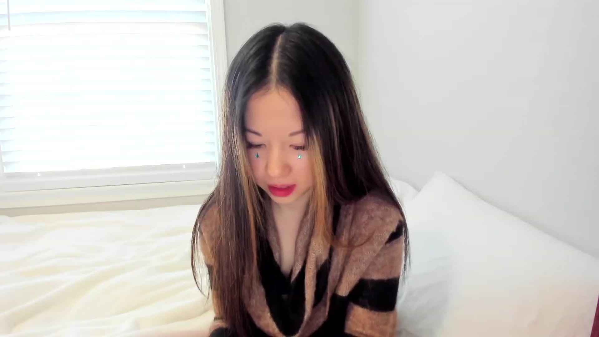 Gallery image thumbnail from daisypi3's myfreecams stream on, 12/16/2022, 18:31 image 15 of 20