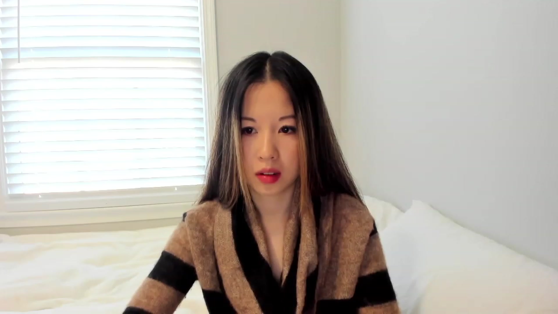 Gallery image thumbnail from daisypi3's myfreecams stream on, 12/16/2022, 18:31 image 3 of 20