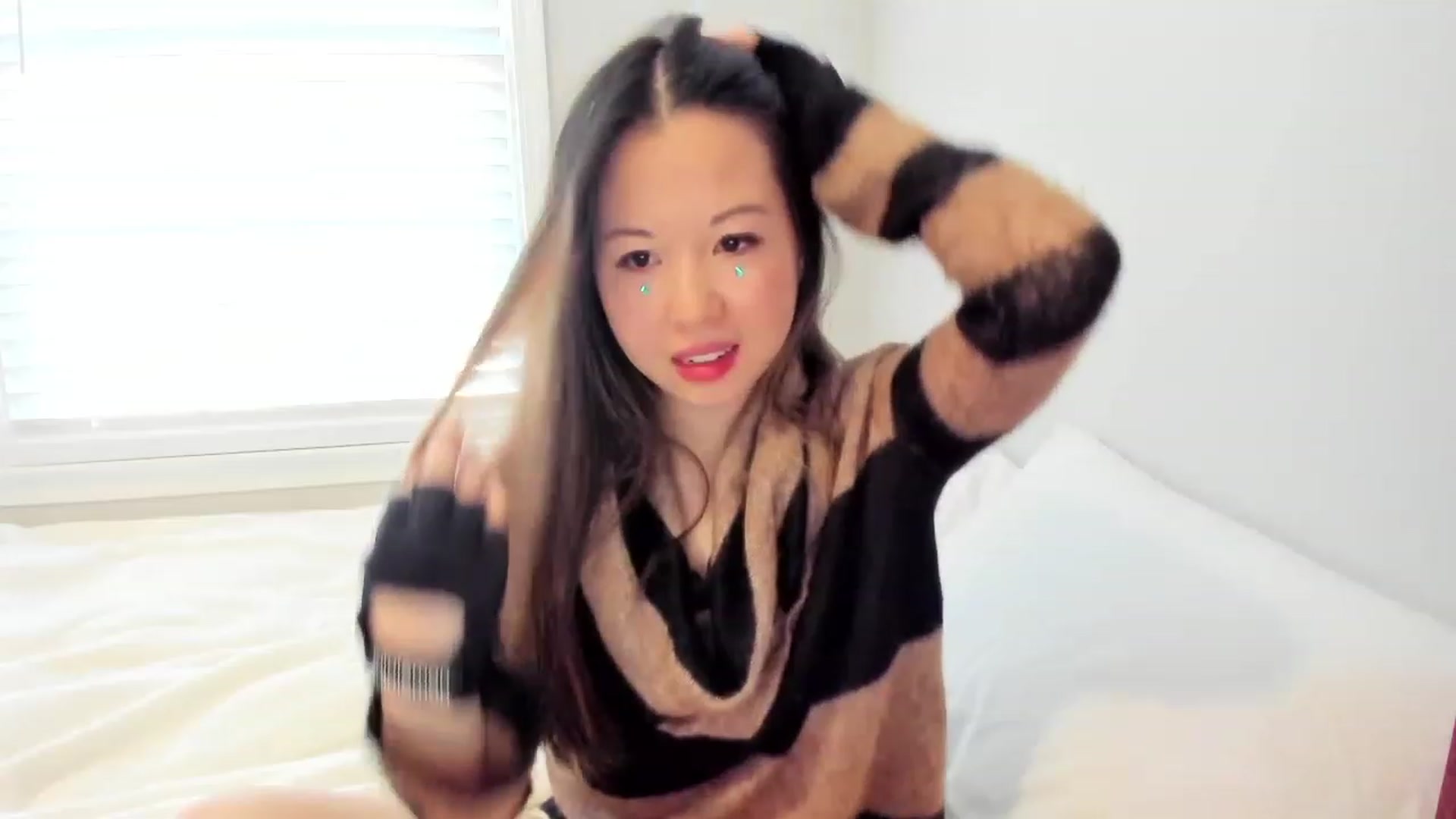 Gallery image thumbnail from daisypi3's myfreecams stream on, 12/16/2022, 18:31 image 17 of 20