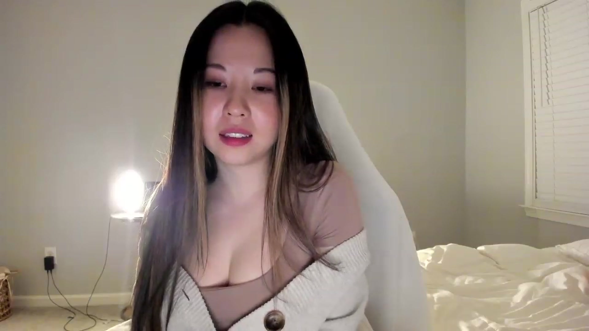 Gallery image thumbnail from daisypi3's myfreecams stream on, 03/17/2023, 07:53 image 8 of 20
