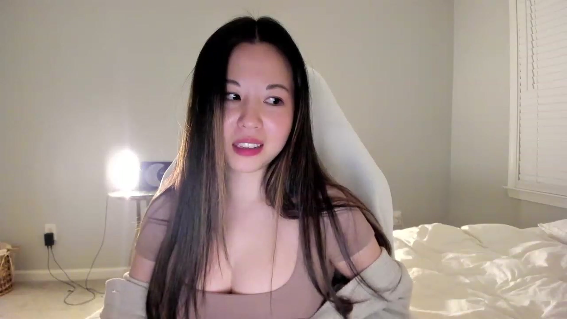 Gallery image thumbnail from daisypi3's myfreecams stream on, 03/17/2023, 07:53 image 19 of 20