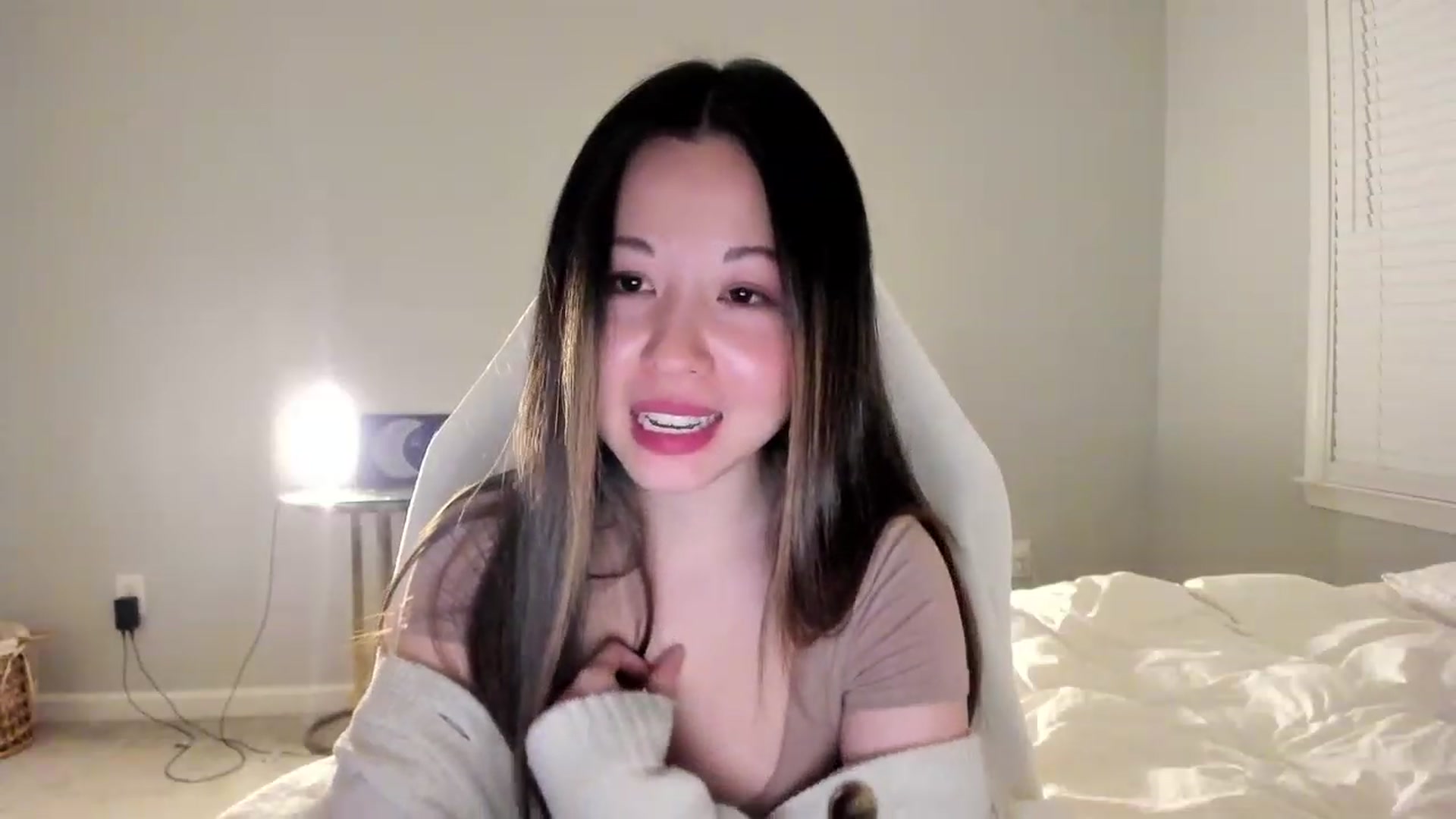 Gallery image thumbnail from daisypi3's myfreecams stream on, 03/17/2023, 07:53 image 17 of 20