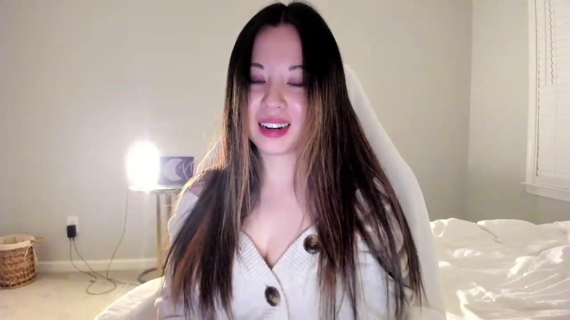 Gallery image thumbnail from daisypi3's myfreecams stream on, 03/17/2023, 07:53 image 2 of 20