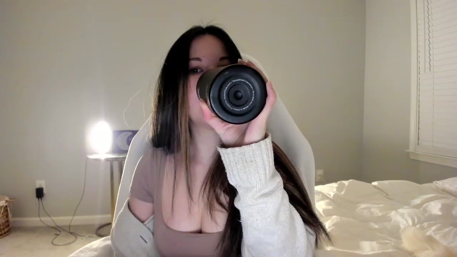 Gallery image thumbnail from daisypi3's myfreecams stream on, 03/17/2023, 07:53 image 16 of 20