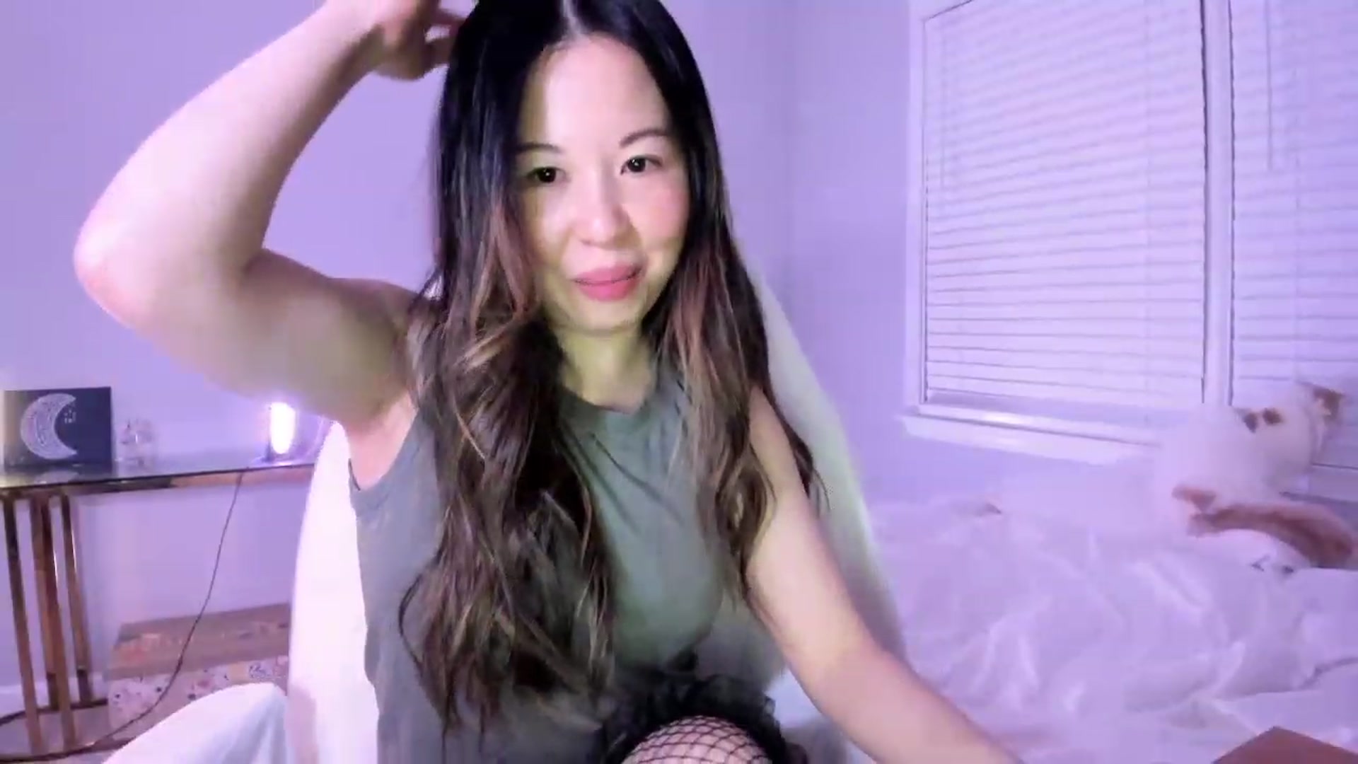 Gallery image thumbnail from daisypi3's myfreecams stream on, 03/20/2023, 05:52 image 10 of 20