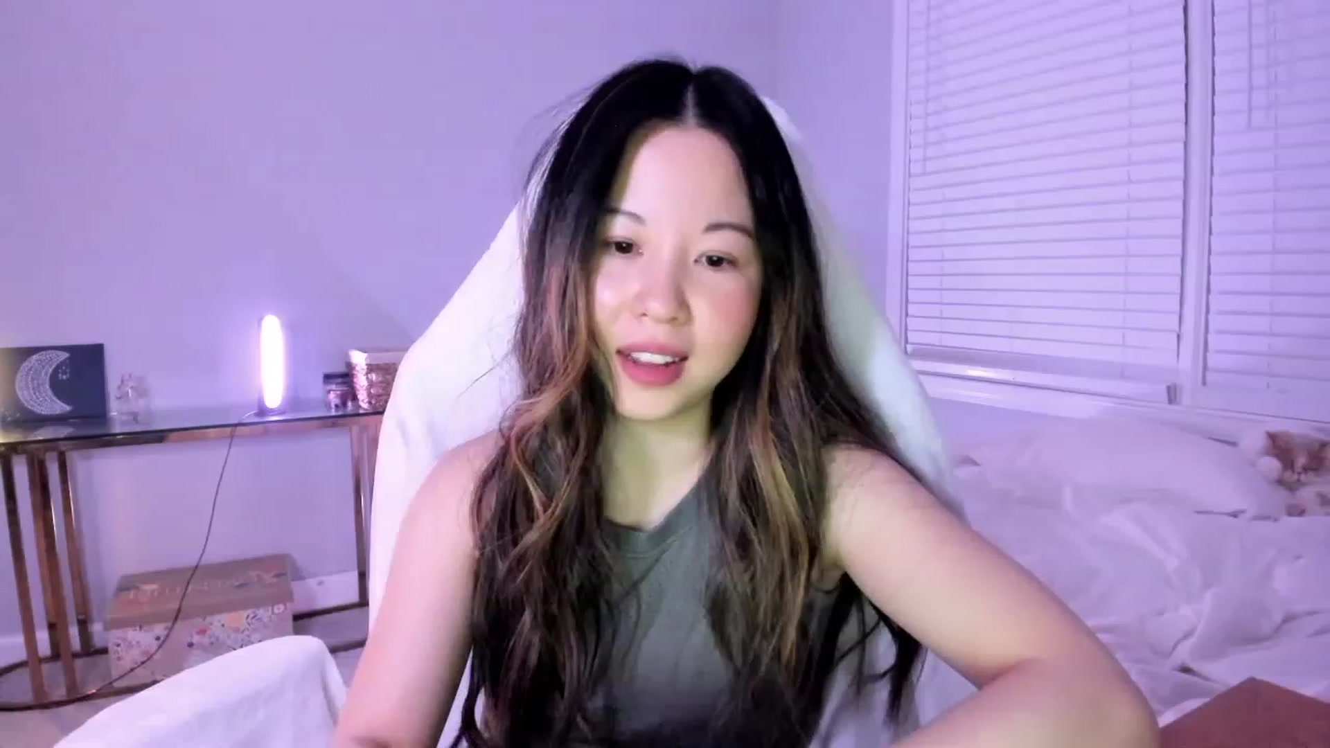 Gallery image thumbnail from daisypi3's myfreecams stream on, 03/20/2023, 05:52 image 6 of 20