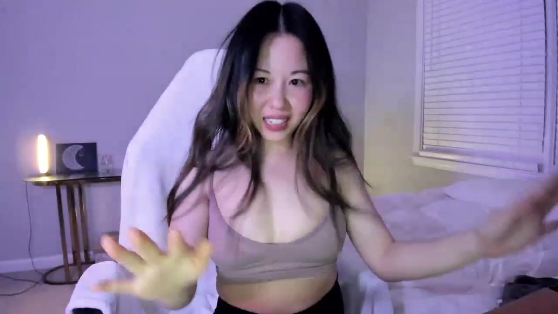 Gallery image thumbnail from daisypi3's myfreecams stream on, 03/20/2023, 07:55 image 9 of 20