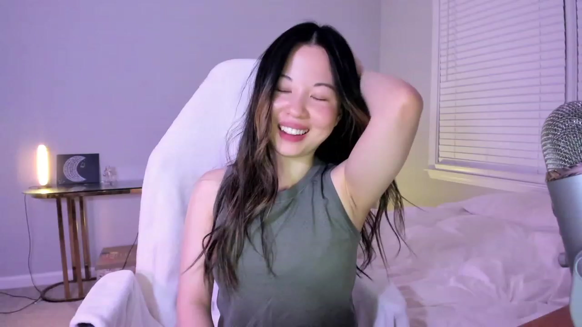 Gallery image thumbnail from daisypi3's myfreecams stream on, 03/20/2023, 07:55 image 7 of 20