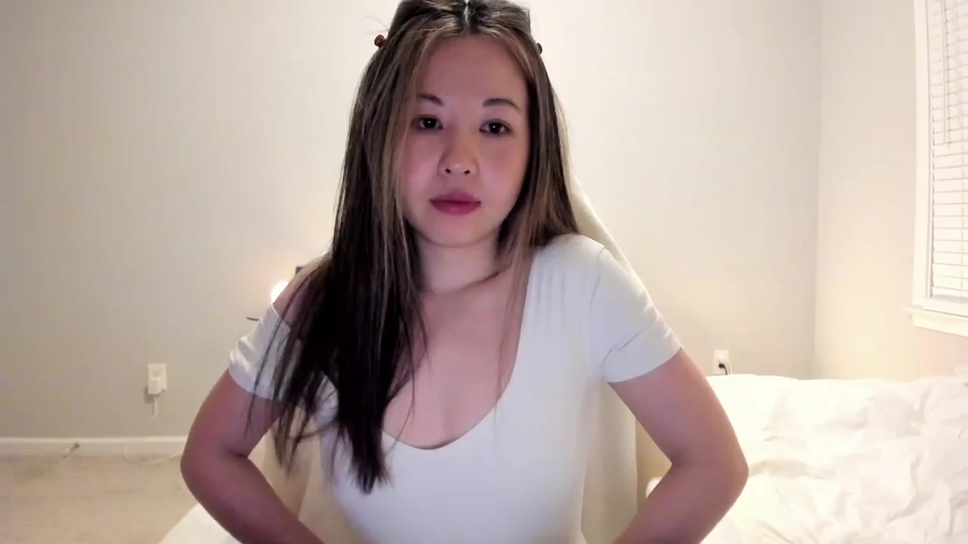 Gallery image thumbnail from daisypi3's myfreecams stream on, 04/06/2023, 04:34 image 10 of 20