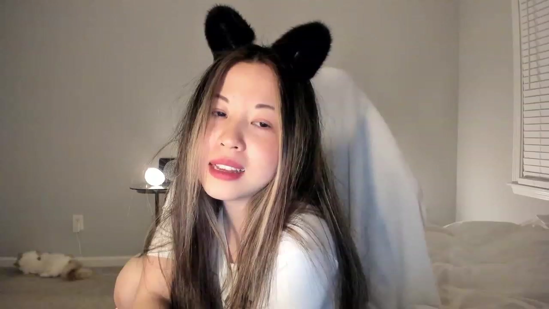 Gallery image thumbnail from daisypi3's myfreecams stream on, 04/09/2023, 06:40 image 6 of 20