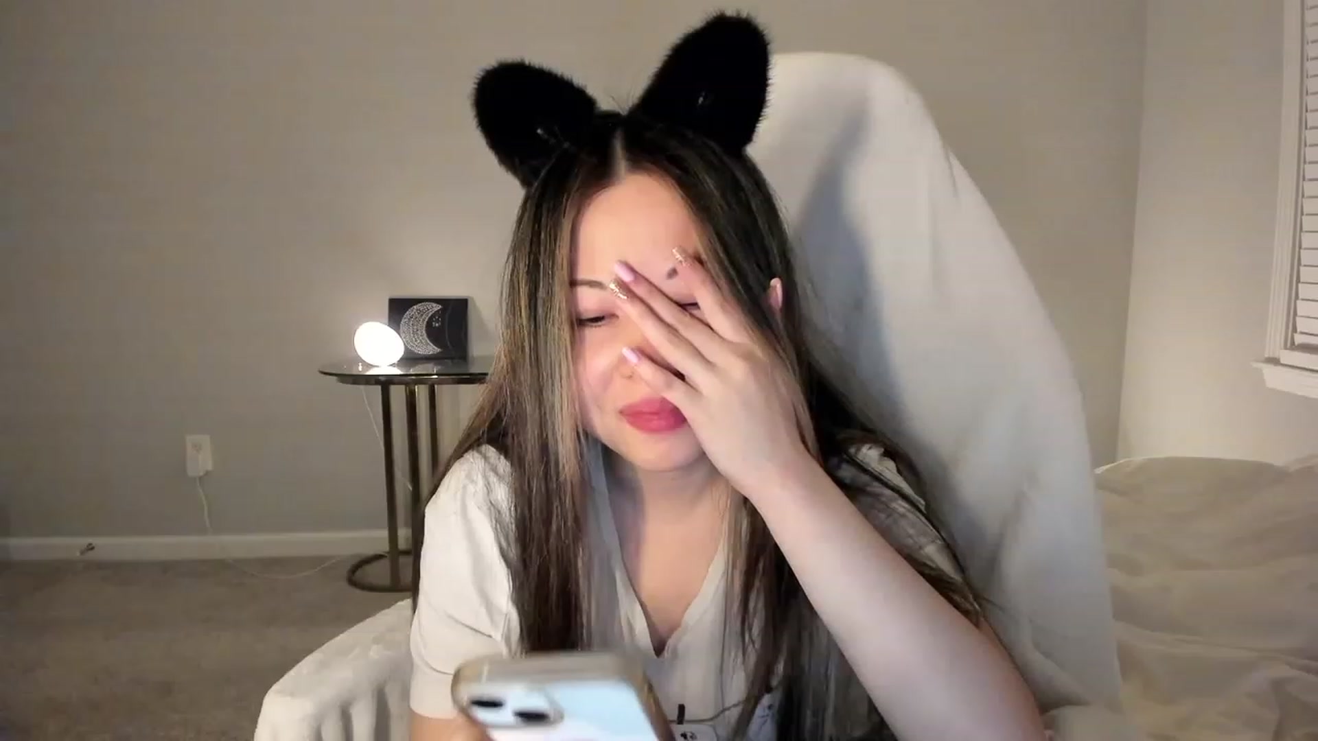 Gallery image thumbnail from daisypi3's myfreecams stream on, 04/09/2023, 07:04 image 7 of 20