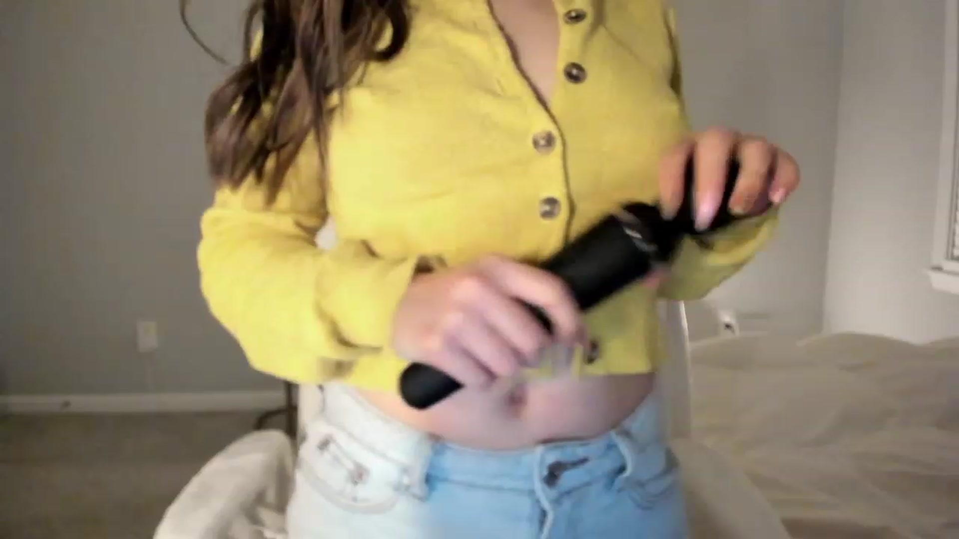 Gallery image thumbnail from daisypi3's myfreecams stream on, 04/10/2023, 05:46 image 12 of 20