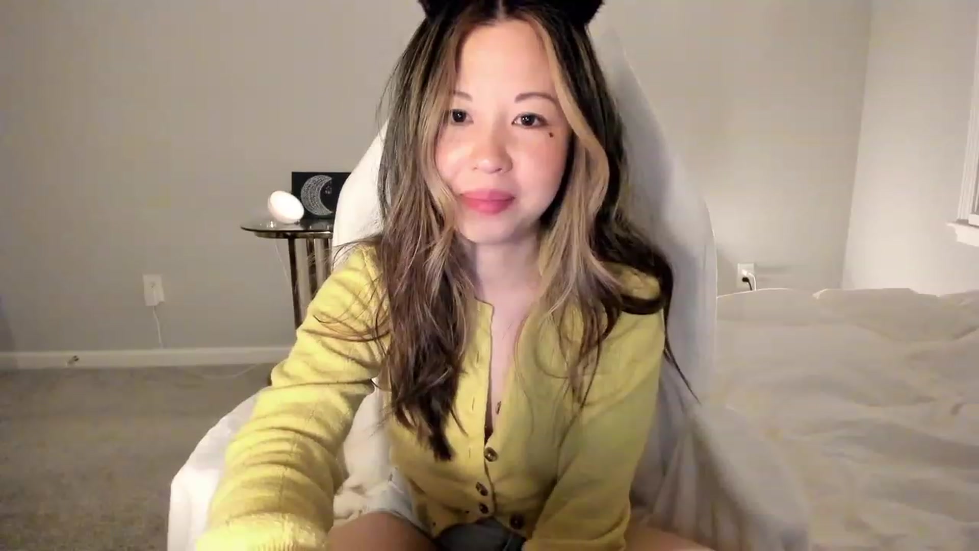 Gallery image thumbnail from daisypi3's myfreecams stream on, 04/10/2023, 05:46 image 17 of 20