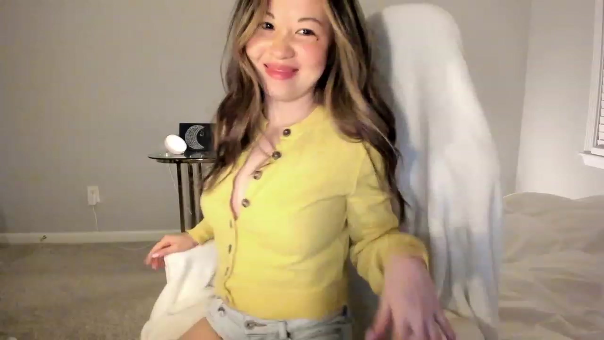 Gallery image thumbnail from daisypi3's myfreecams stream on, 04/10/2023, 05:46 image 8 of 20