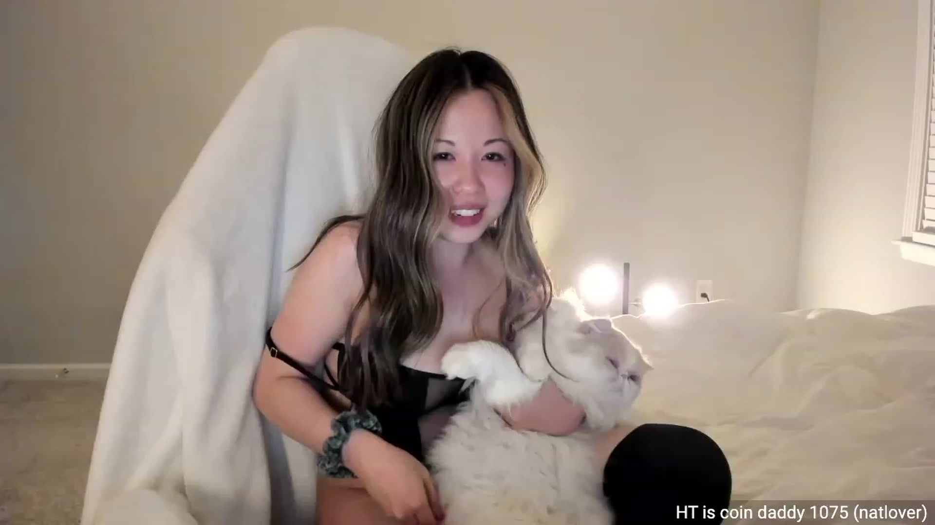 Gallery image thumbnail from daisypi3's myfreecams stream on, 04/16/2023, 08:54 image 9 of 20