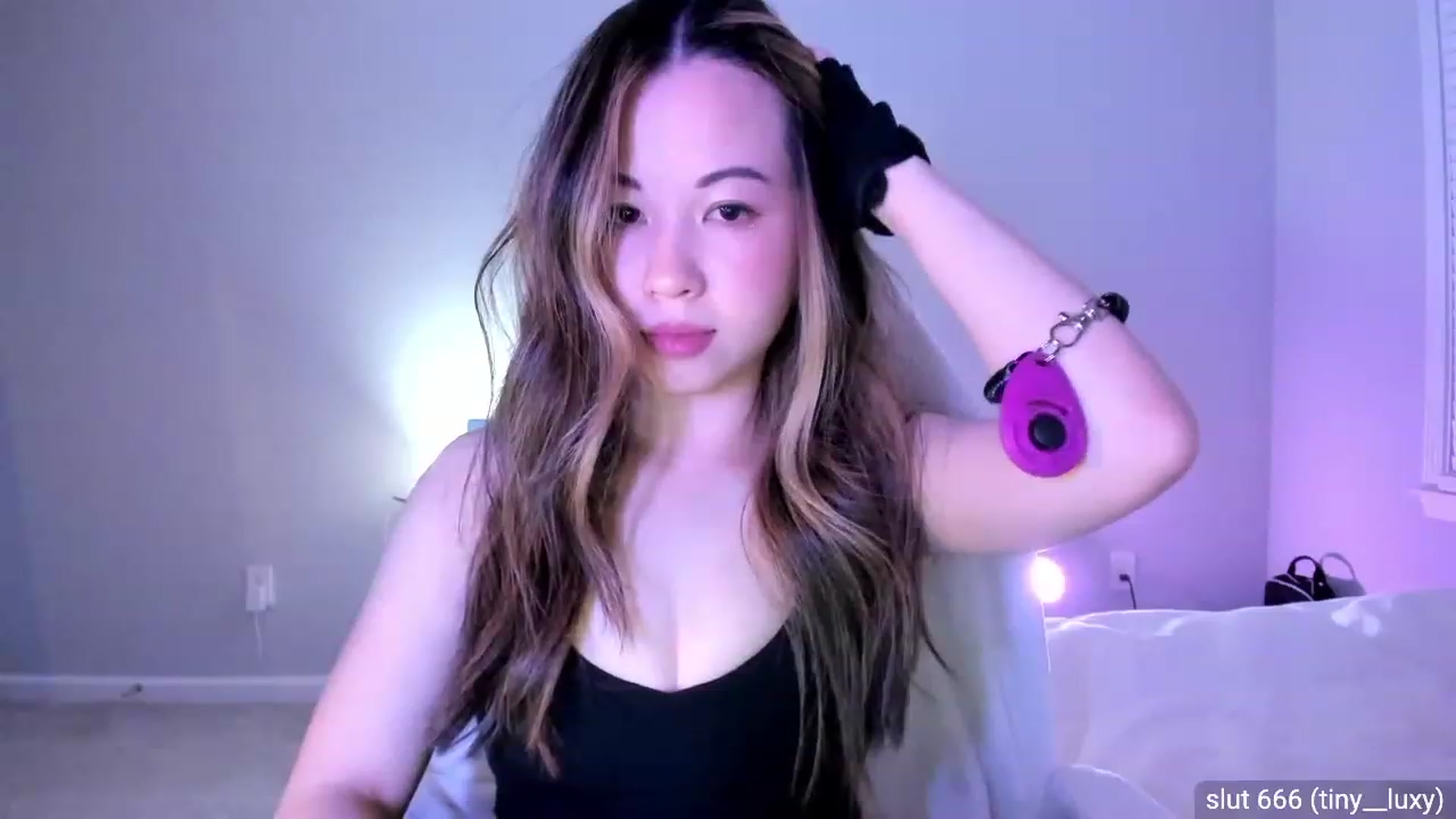 Gallery image thumbnail from daisypi3's myfreecams stream on, 05/04/2023, 04:19 image 9 of 20