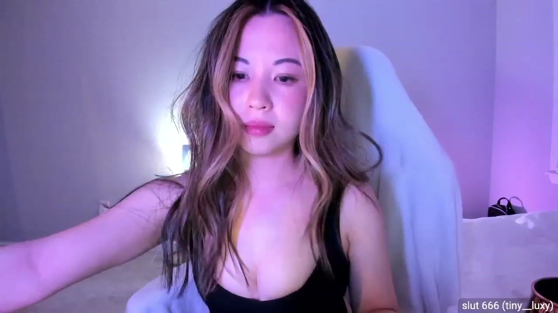 Gallery image thumbnail from daisypi3's myfreecams stream on, 05/04/2023, 04:19 image 19 of 20