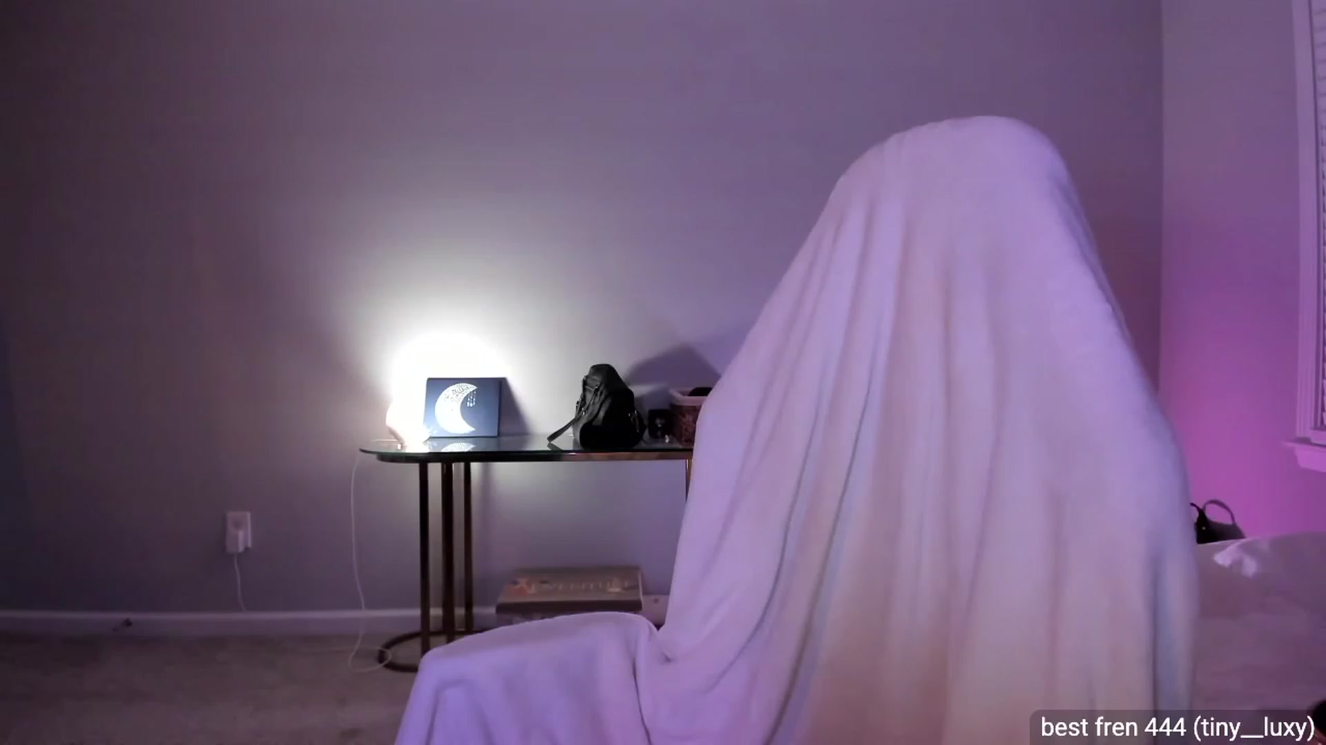 Gallery image thumbnail from daisypi3's myfreecams stream on, 05/04/2023, 04:19 image 2 of 20