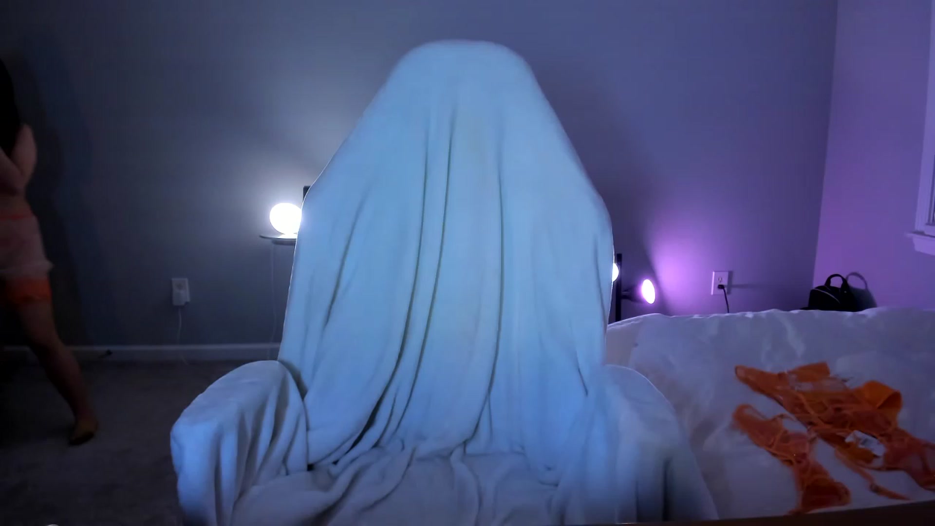 Gallery image thumbnail from daisypi3's myfreecams stream on, 05/05/2023, 07:01 image 8 of 20