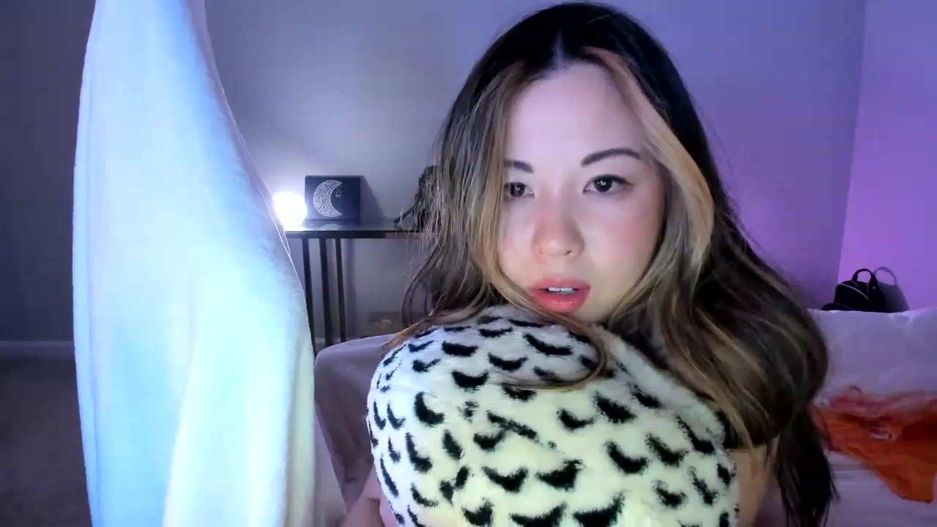 Gallery image thumbnail from daisypi3's myfreecams stream on, 05/05/2023, 07:01 image 18 of 20