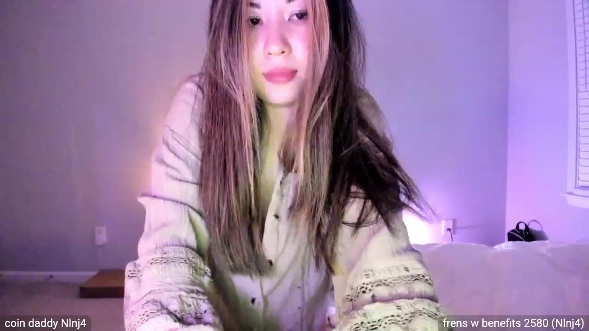 Gallery image thumbnail from daisypi3's myfreecams stream on, 05/11/2023, 05:50 image 17 of 20