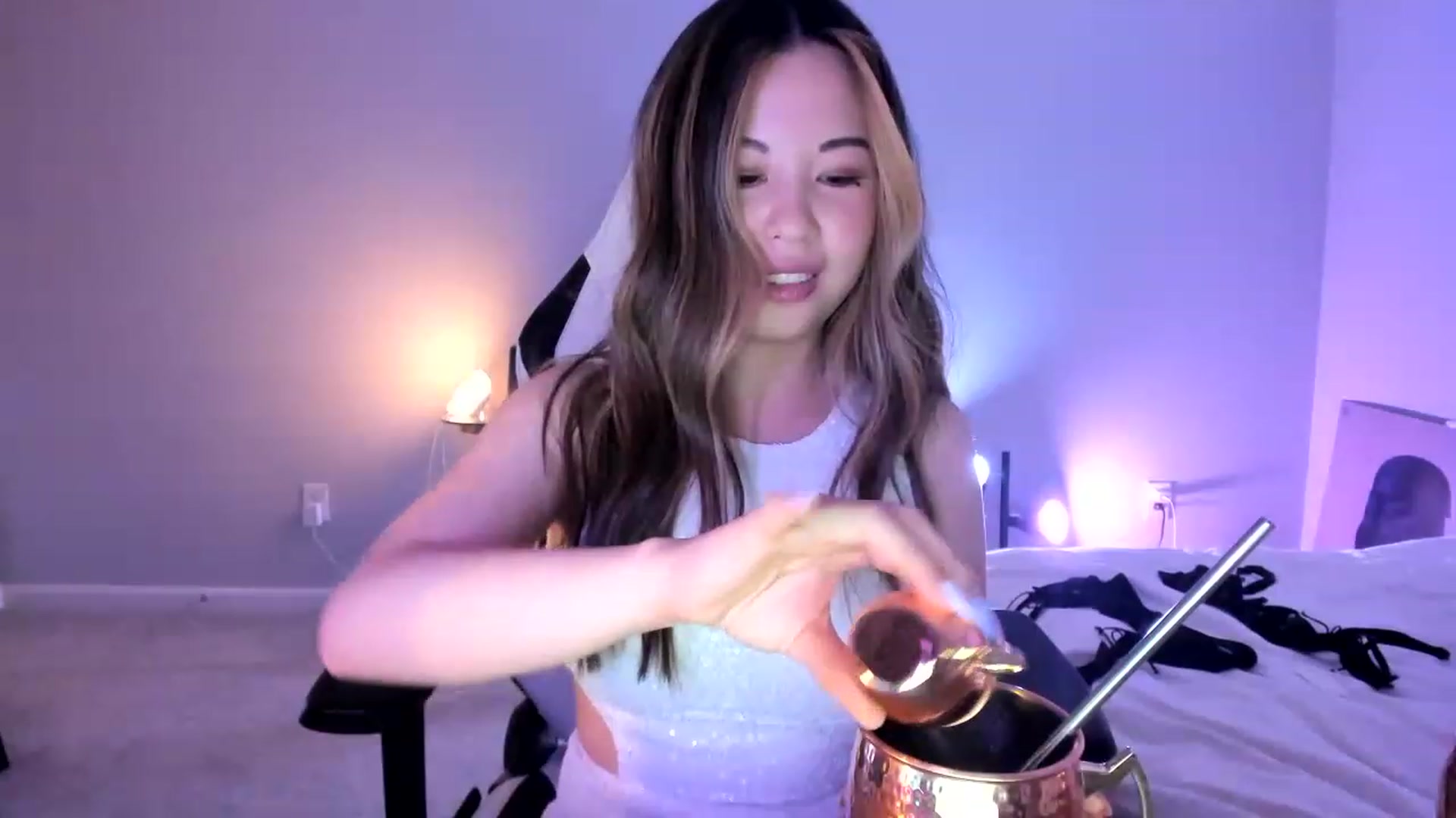 Gallery image thumbnail from daisyy_'s myfreecams stream on, 05/20/2023, 04:05 image 13 of 20