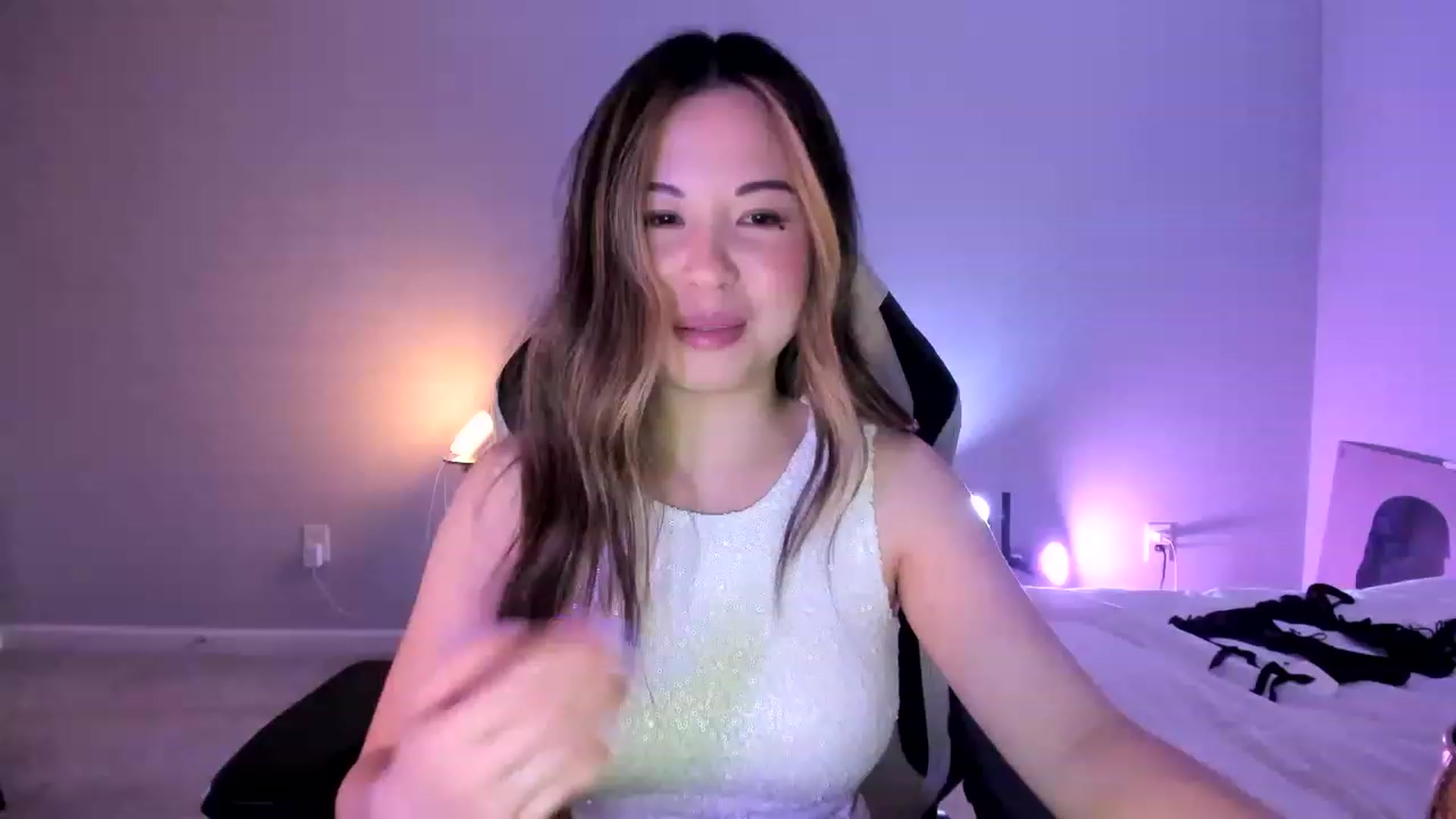 Gallery image thumbnail from daisyy_'s myfreecams stream on, 05/20/2023, 04:05 image 5 of 20